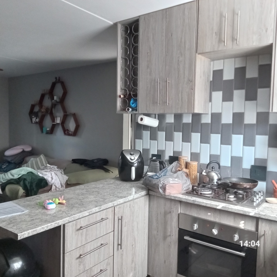 2 Bedroom Property for Sale in Geelhoutpark North West